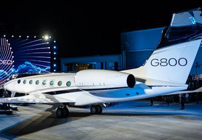 Zwei neue Gulfstream-Businessjets G400 und G800.