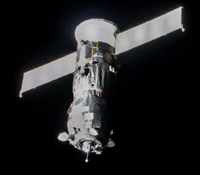 Erstes Docking am ISS-Modul Nauka