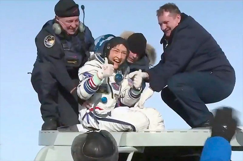 ISS-Besatzung gelandet – neuer Rekord